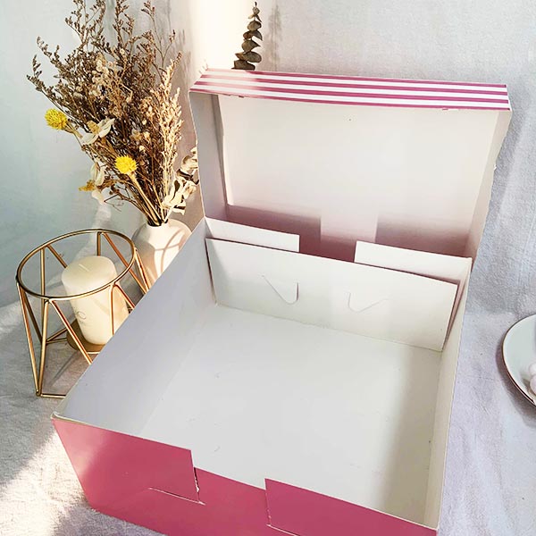 Custom Window Cake Boxes | Wholesale Luxury Cake packaging